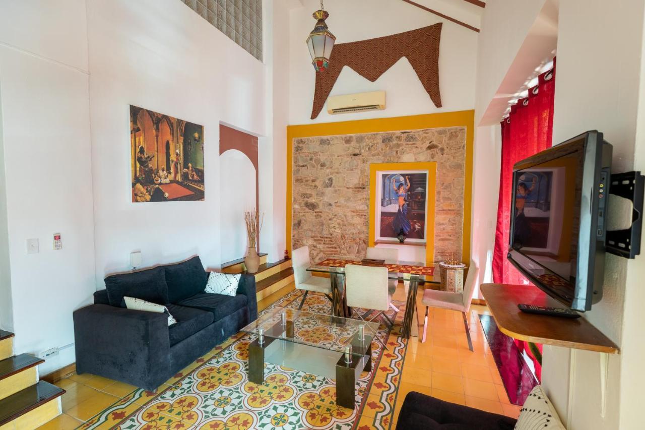 Hotel Oasis