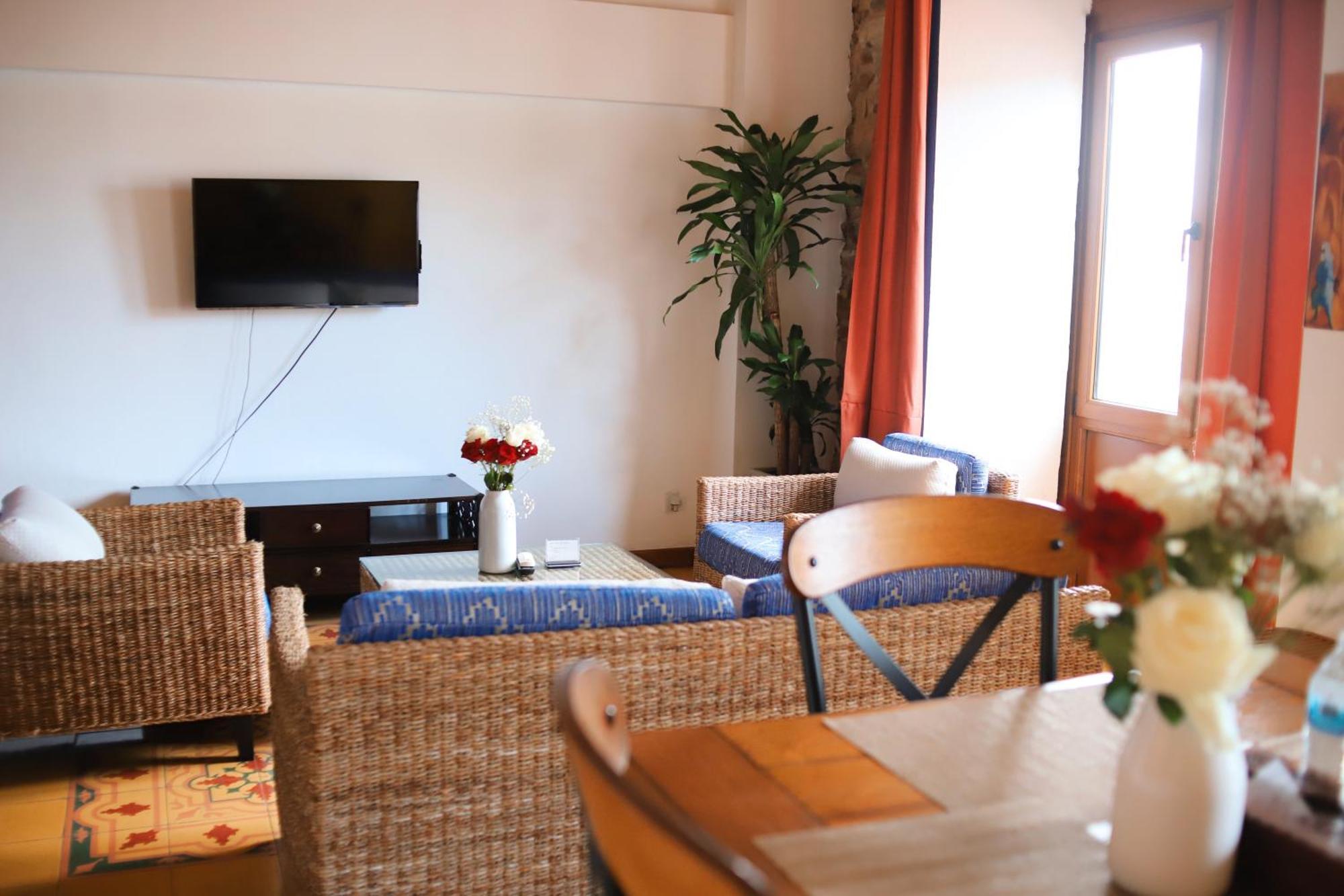 Oasis Hotel